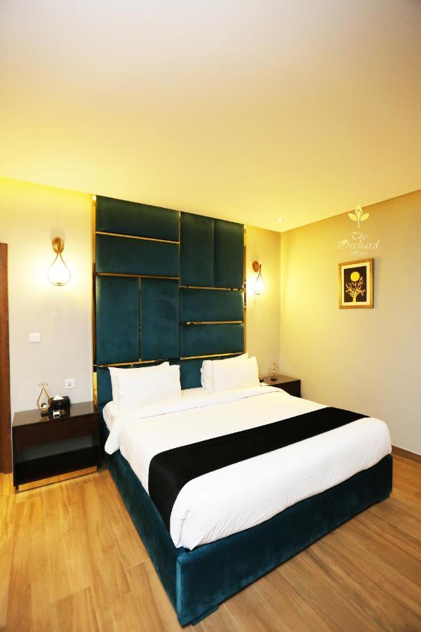 The Orchard Hotel Lahore Bagian luar foto