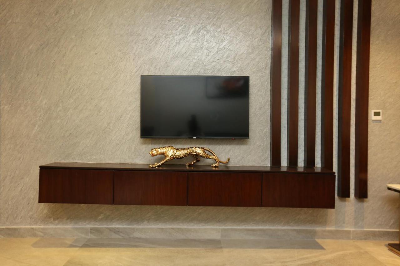 The Orchard Hotel Lahore Bagian luar foto