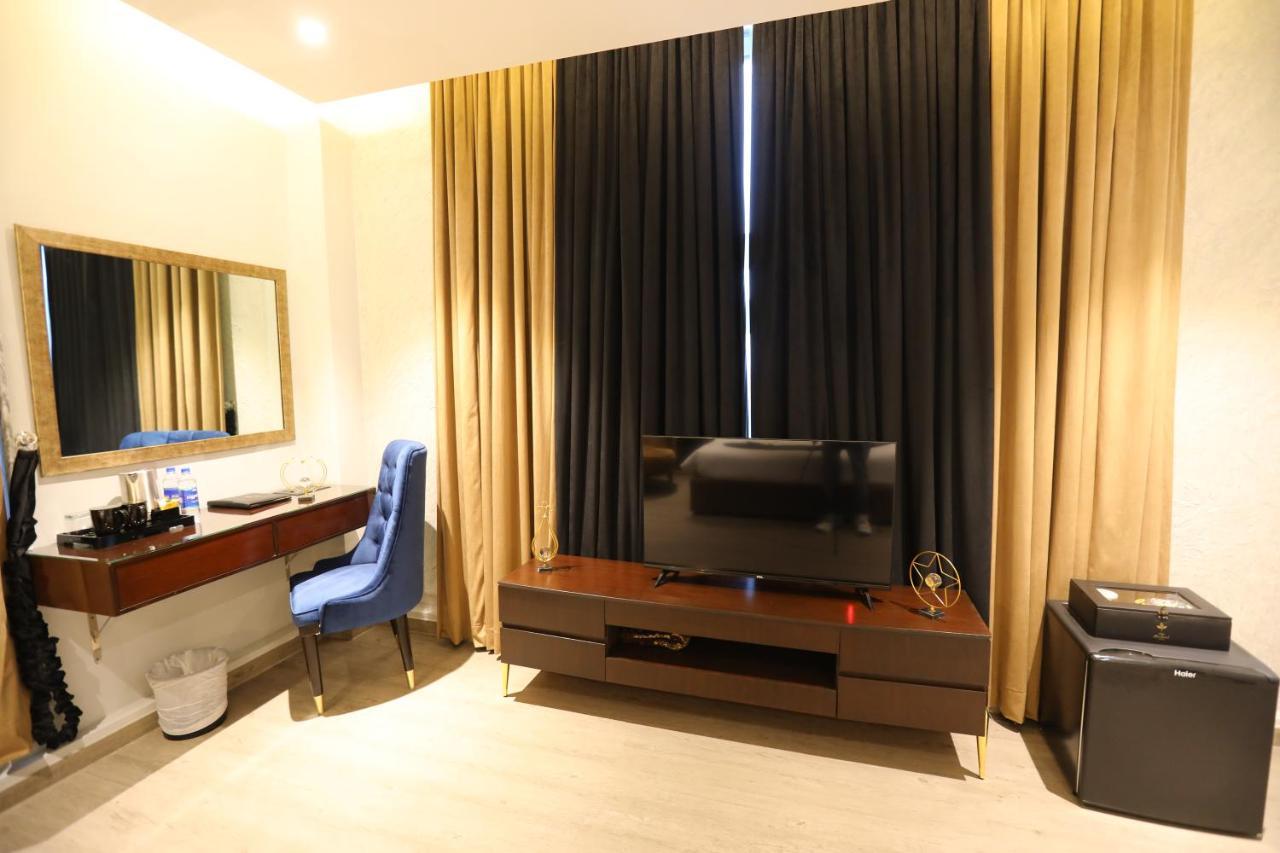 The Orchard Hotel Lahore Bagian luar foto